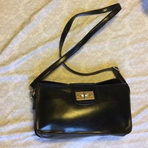 Structured crossbody